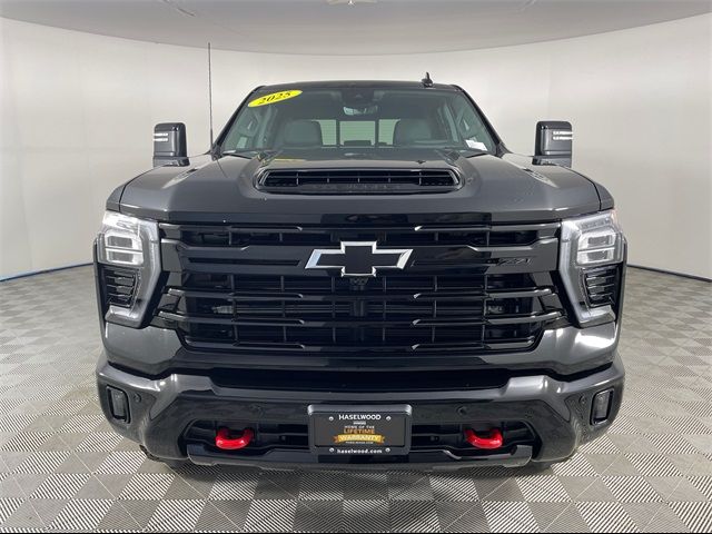 2025 Chevrolet Silverado 3500HD LTZ