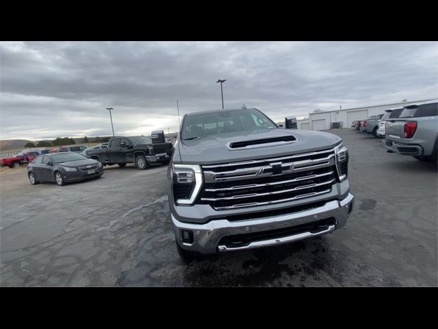 2025 Chevrolet Silverado 3500HD LTZ