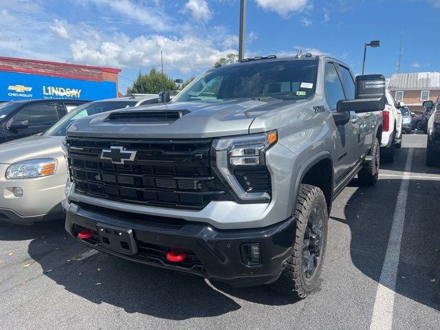 2025 Chevrolet Silverado 3500HD LTZ