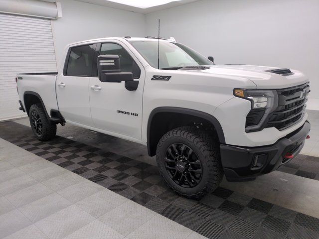 2025 Chevrolet Silverado 3500HD LTZ