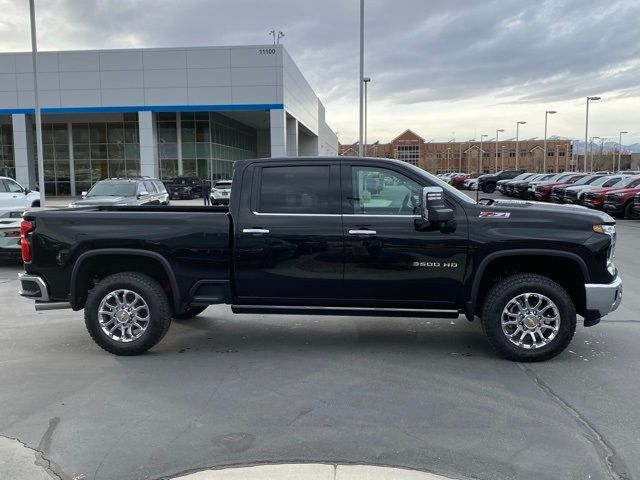 2025 Chevrolet Silverado 3500HD LTZ