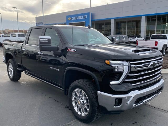 2025 Chevrolet Silverado 3500HD LTZ