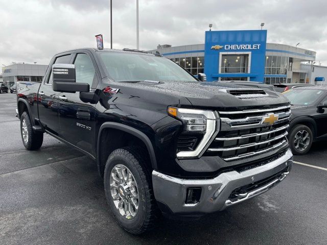 2025 Chevrolet Silverado 3500HD LTZ