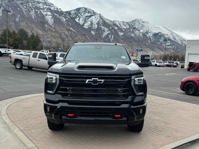 2025 Chevrolet Silverado 3500HD LTZ