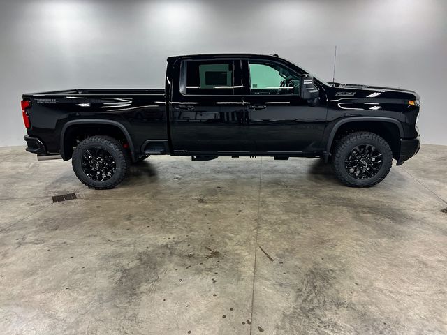 2025 Chevrolet Silverado 3500HD LTZ