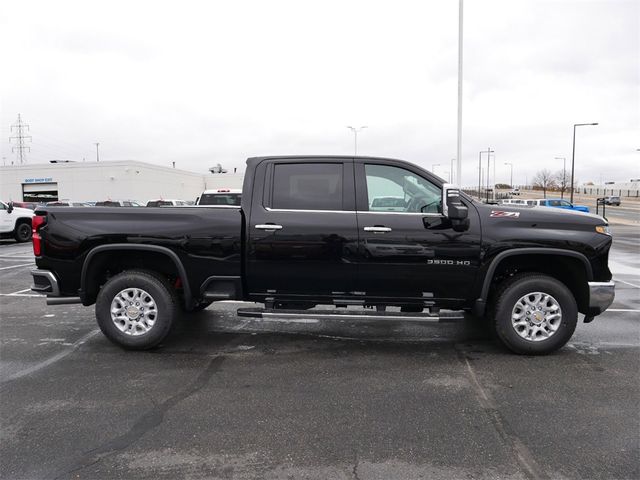 2025 Chevrolet Silverado 3500HD LTZ