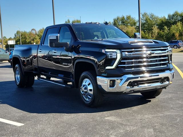 2025 Chevrolet Silverado 3500HD LTZ