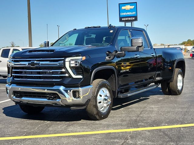 2025 Chevrolet Silverado 3500HD LTZ