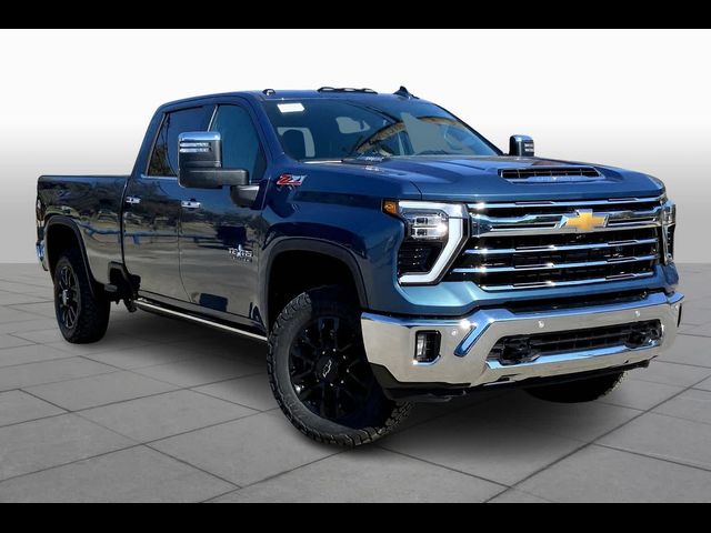 2025 Chevrolet Silverado 3500HD LTZ