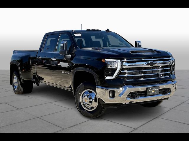 2025 Chevrolet Silverado 3500HD LTZ