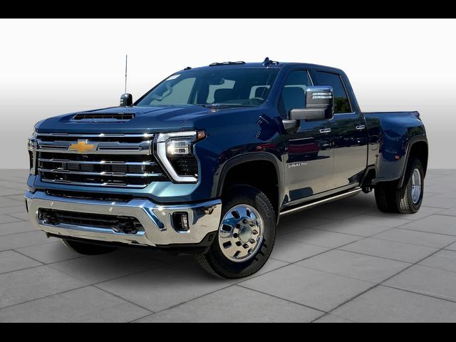 2025 Chevrolet Silverado 3500HD LTZ