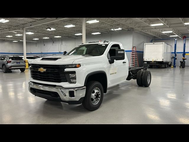 2025 Chevrolet Silverado 3500HD Work Truck