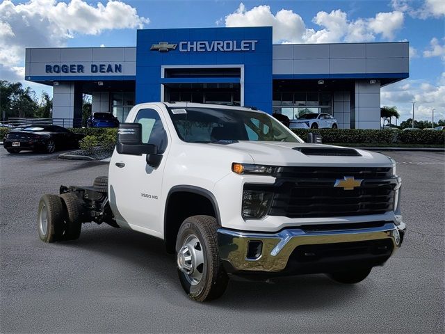 2025 Chevrolet Silverado 3500HD Work Truck