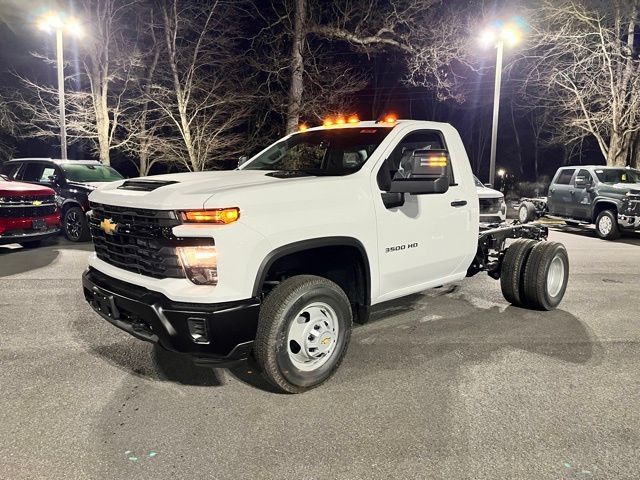 2025 Chevrolet Silverado 3500HD Work Truck