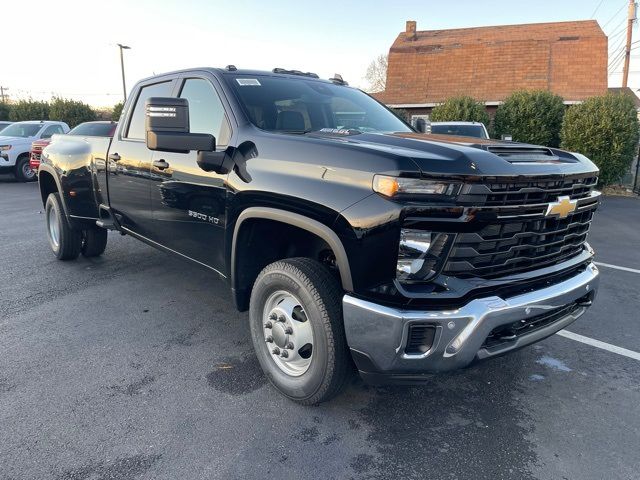 2025 Chevrolet Silverado 3500HD Work Truck