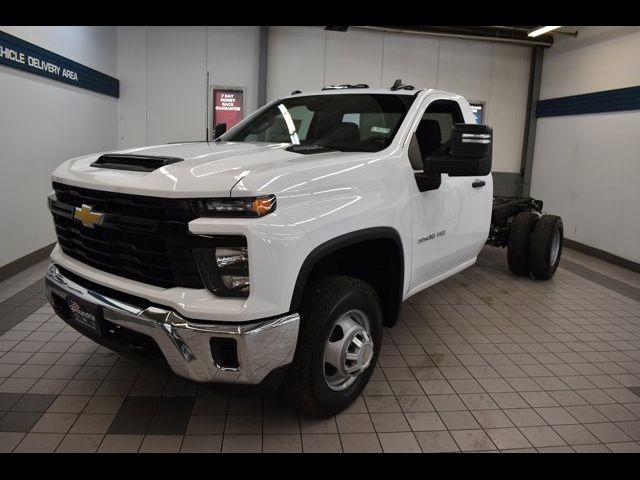 2025 Chevrolet Silverado 3500HD Work Truck