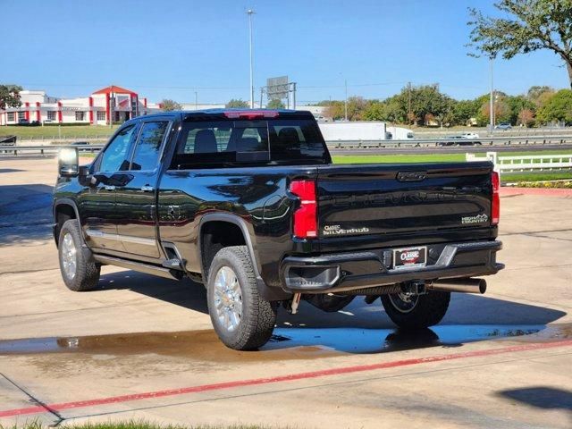 2025 Chevrolet Silverado 3500HD High Country