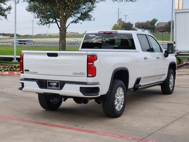 2025 Chevrolet Silverado 3500HD High Country