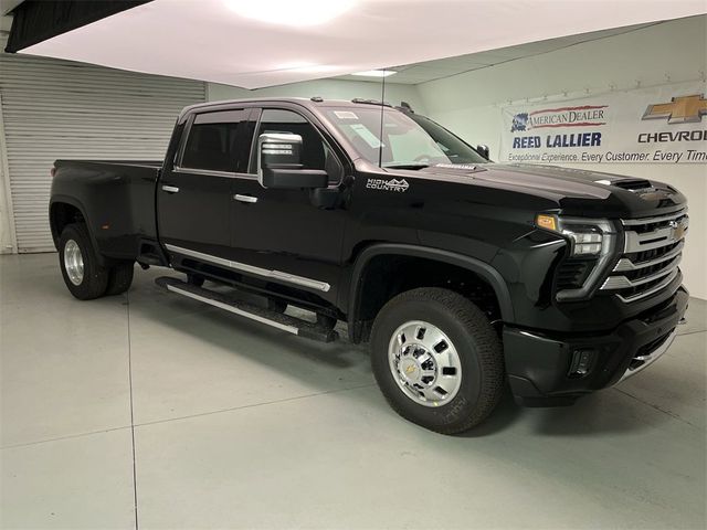 2025 Chevrolet Silverado 3500HD High Country