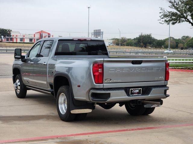 2025 Chevrolet Silverado 3500HD High Country