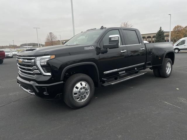 2025 Chevrolet Silverado 3500HD High Country