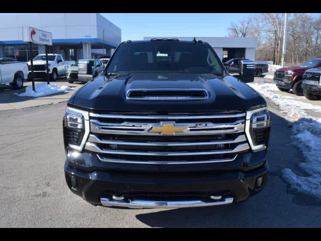 2025 Chevrolet Silverado 3500HD High Country