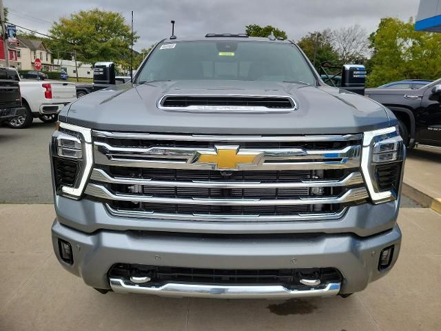 2025 Chevrolet Silverado 3500HD High Country