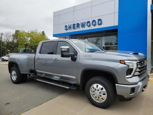 2025 Chevrolet Silverado 3500HD High Country