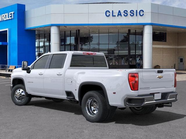 2025 Chevrolet Silverado 3500HD LTZ