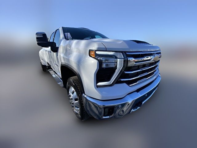 2025 Chevrolet Silverado 3500HD LTZ