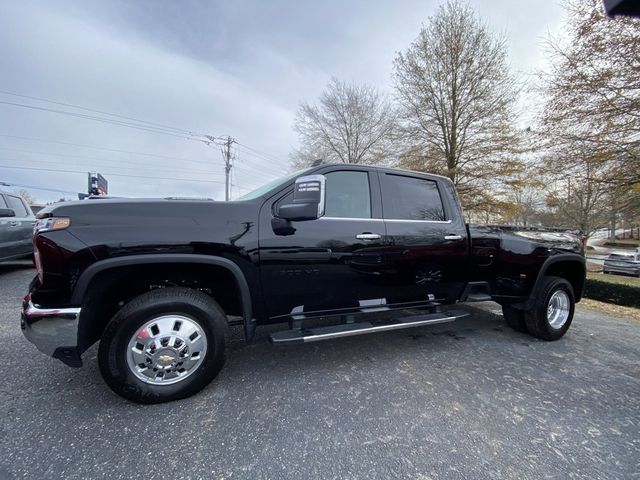 2025 Chevrolet Silverado 3500HD LTZ