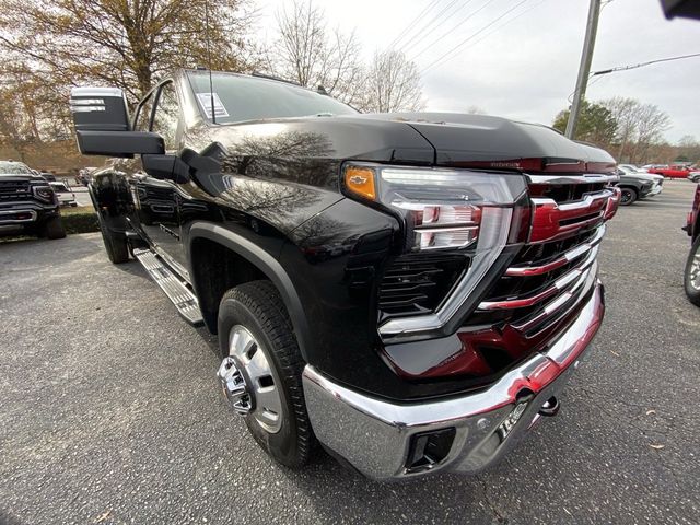 2025 Chevrolet Silverado 3500HD LTZ