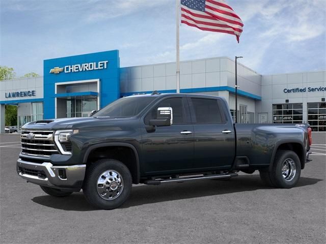 2025 Chevrolet Silverado 3500HD LTZ