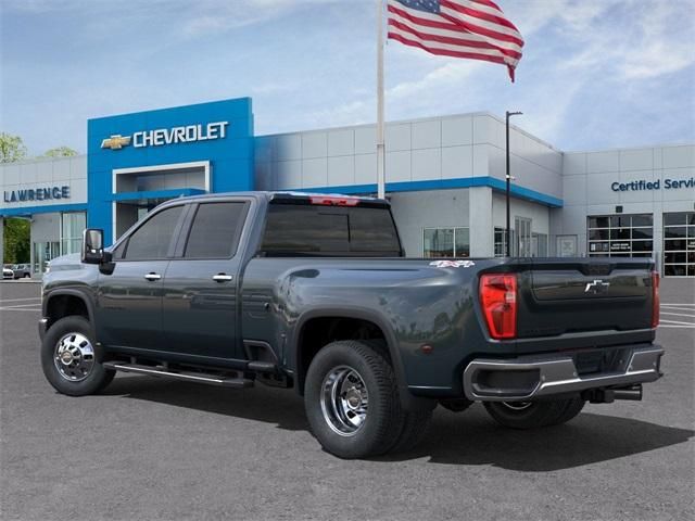 2025 Chevrolet Silverado 3500HD LTZ