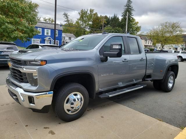 2025 Chevrolet Silverado 3500HD LT