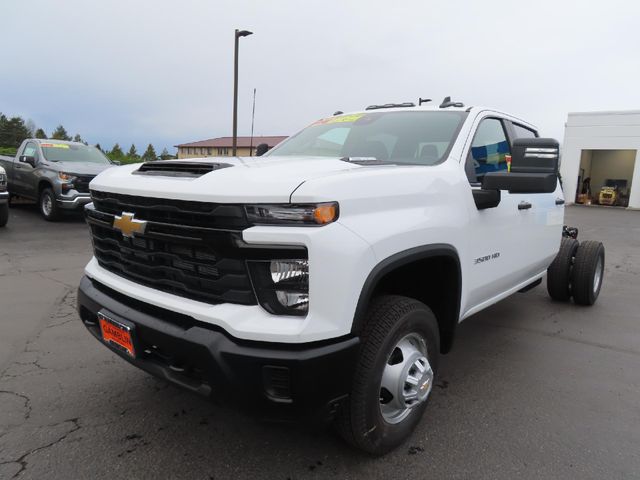 2025 Chevrolet Silverado 3500HD Work Truck