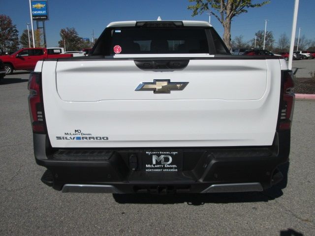 2025 Chevrolet Silverado EV LT