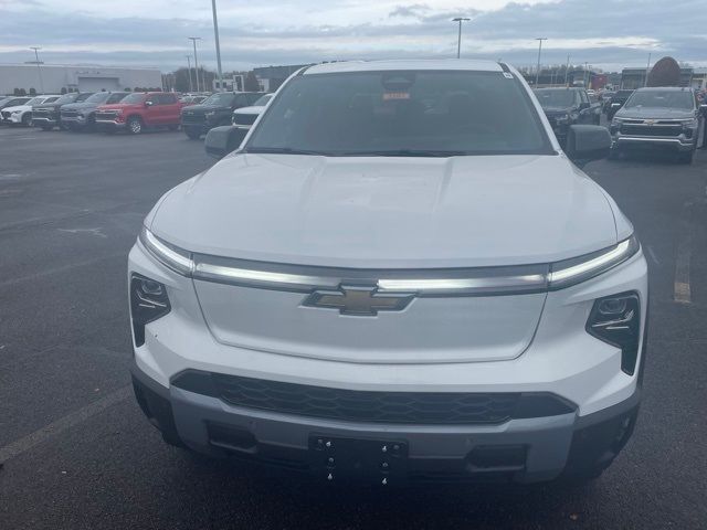 2025 Chevrolet Silverado EV LT