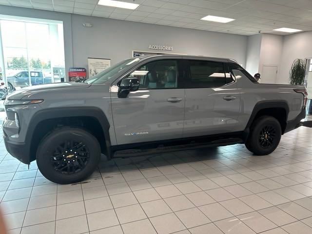 2025 Chevrolet Silverado EV LT