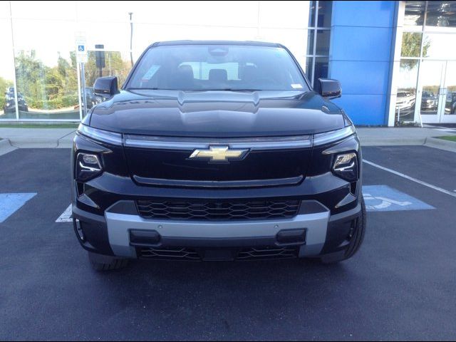 2025 Chevrolet Silverado EV LT