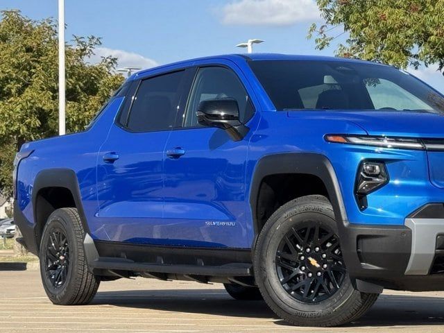 2025 Chevrolet Silverado EV LT