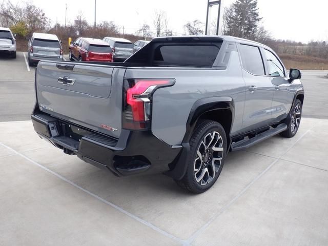 2025 Chevrolet Silverado EV RST