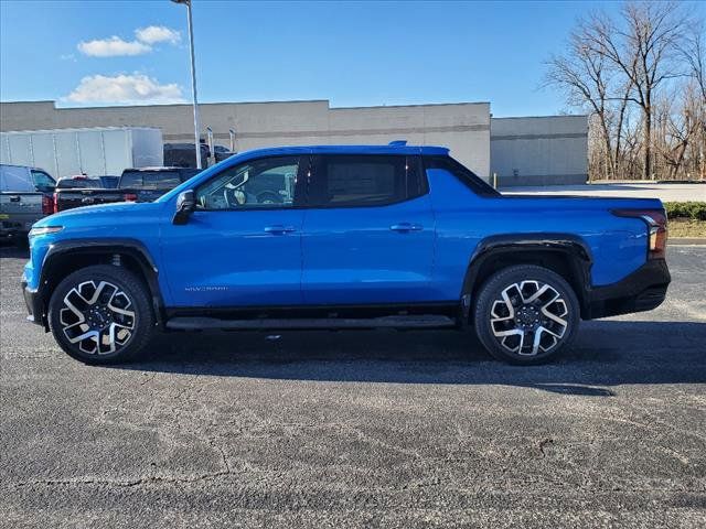 2025 Chevrolet Silverado EV RST