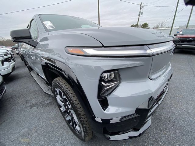 2025 Chevrolet Silverado EV RST