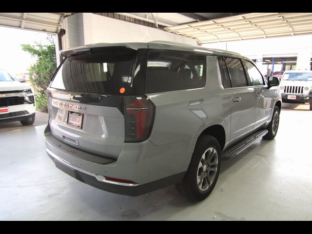 2025 Chevrolet Suburban LS