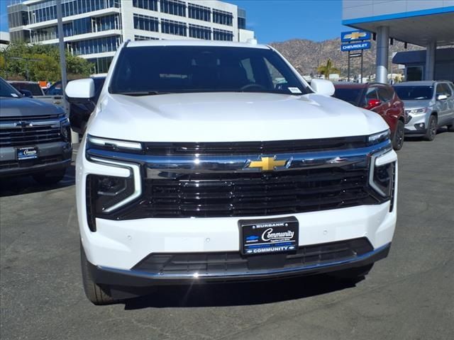 2025 Chevrolet Suburban LS