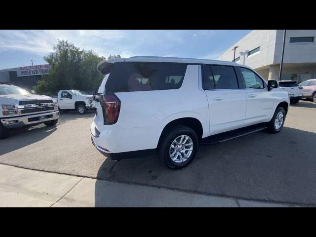 2025 Chevrolet Suburban LS