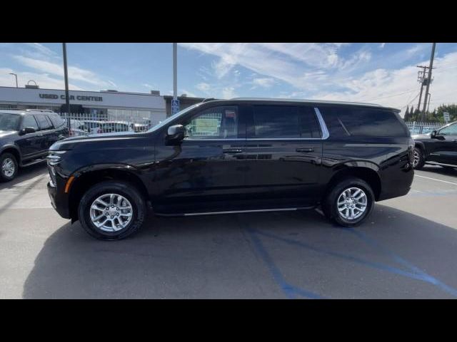 2025 Chevrolet Suburban LS