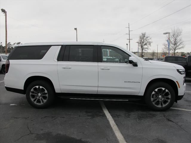 2025 Chevrolet Suburban LS