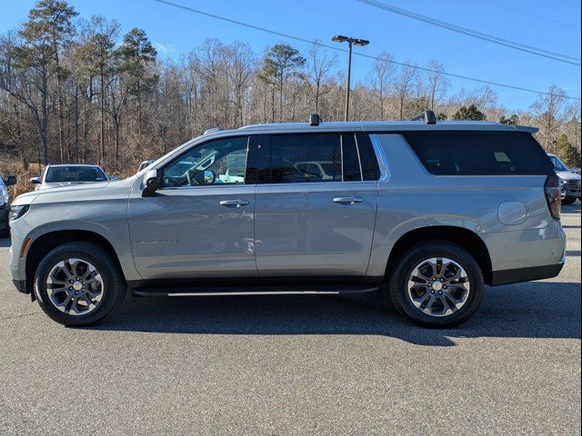 2025 Chevrolet Suburban LS